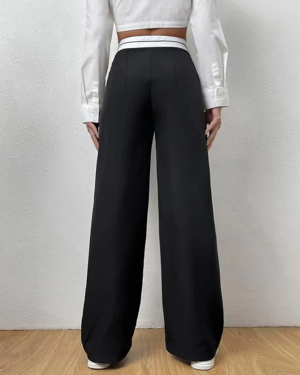 COLOR BLOCK PLEATED TROUSERS