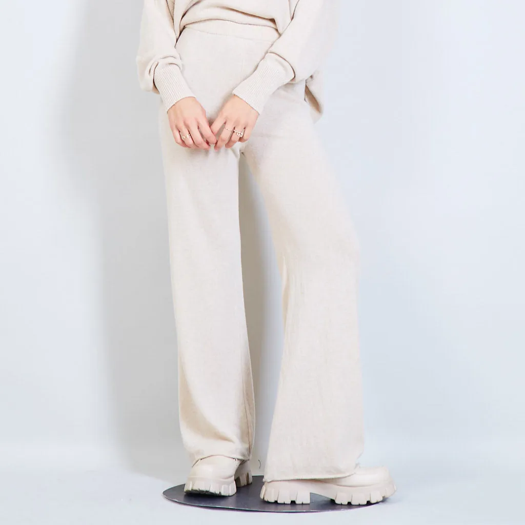 High-waisted wide leg trousers in solid color wholesale