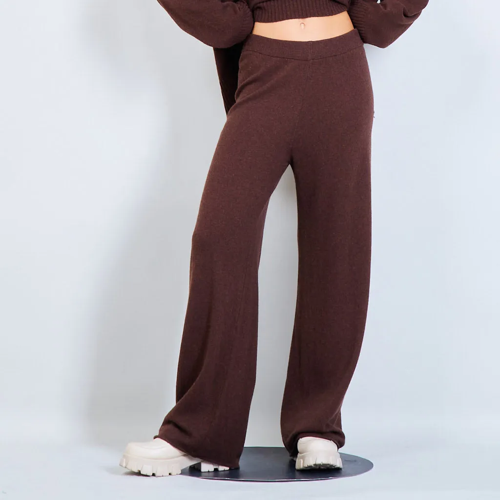 High-waisted wide leg trousers in solid color wholesale