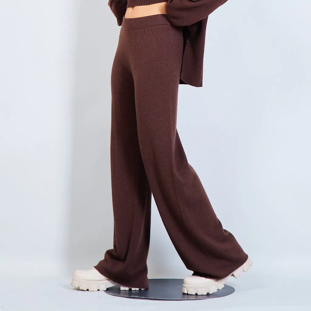 High-waisted wide leg trousers in solid color wholesale