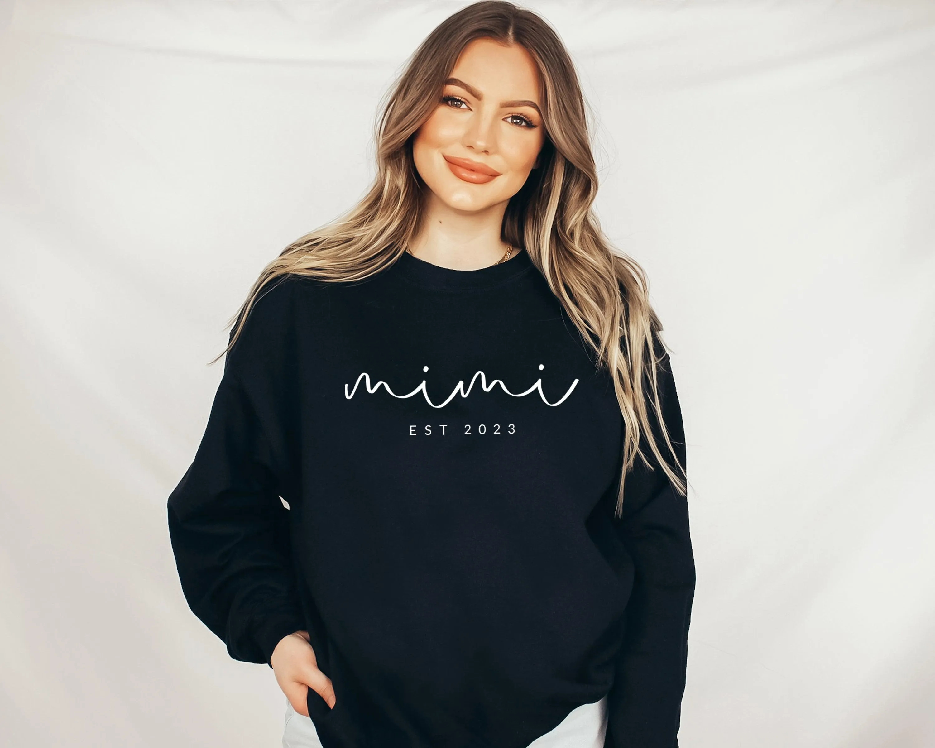 Mimi Grandma Custom Est 2022 Est 2023 Classic Soft Sweatshirt