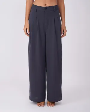 TWO PLEATED KOREAN PANTS - STRETCHABLE